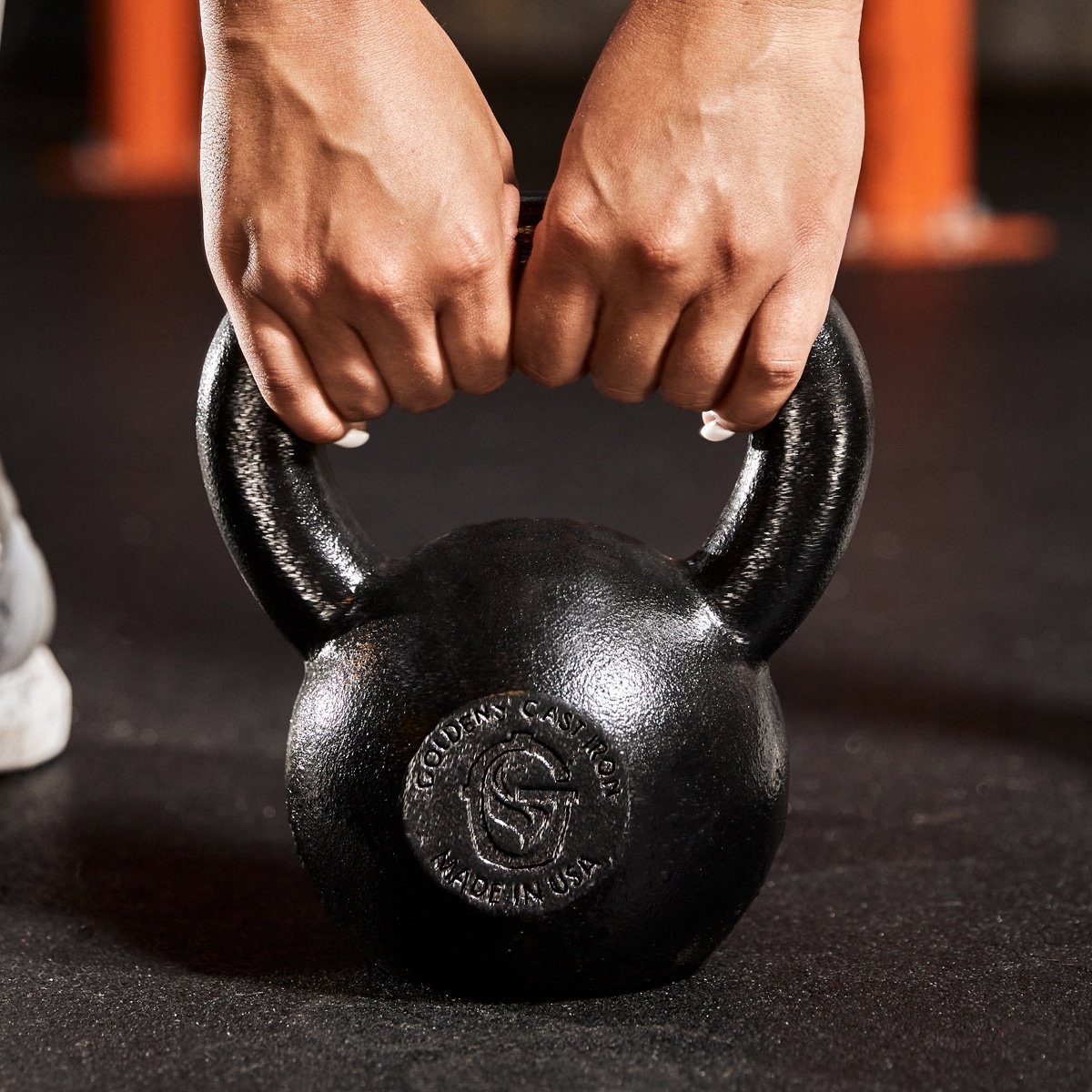 35lb Kettlebell (16kg) American Cast Iron - Fast Flat Rate Shipping – USA  Iron Kettlebells