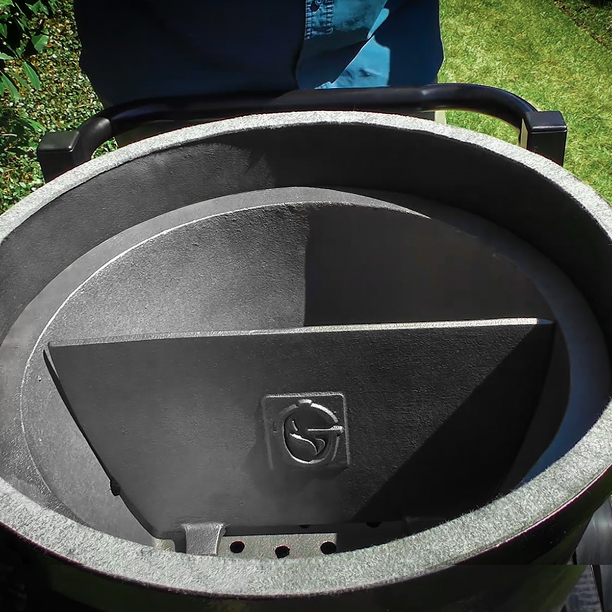 Indirect Heat Firebox Divider for 20.5" Cooker