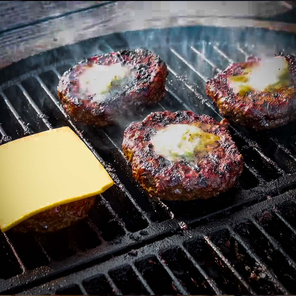 Garlic Butter Bacon Cheeseburger