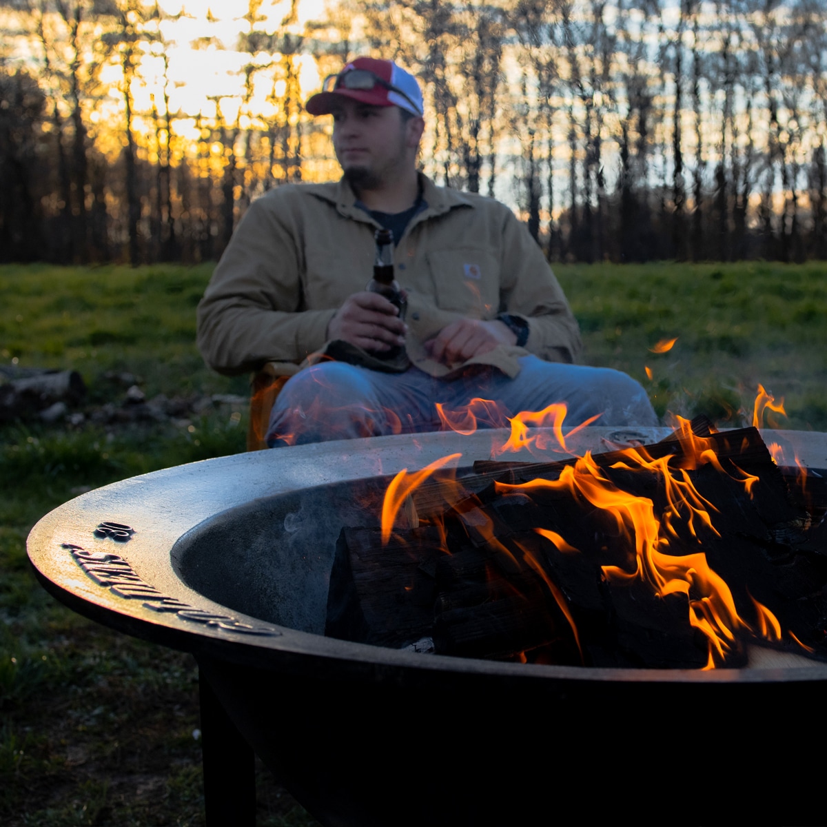 30 Gallon Wood Fire Pit w/Tri Stand - Bundle