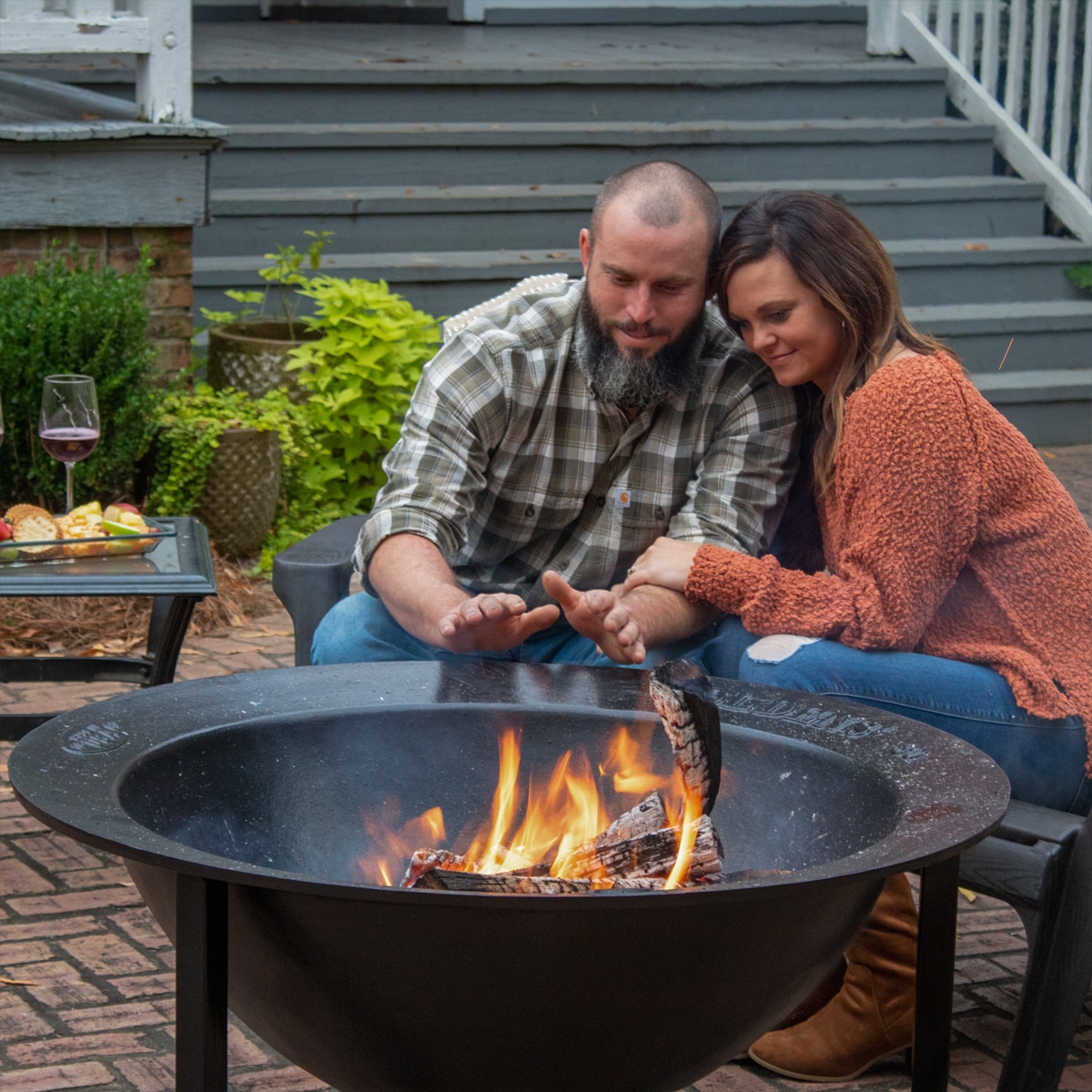 Goldens' Cast Iron Large 30 Gallon Syrup Kettle and Fire Pit